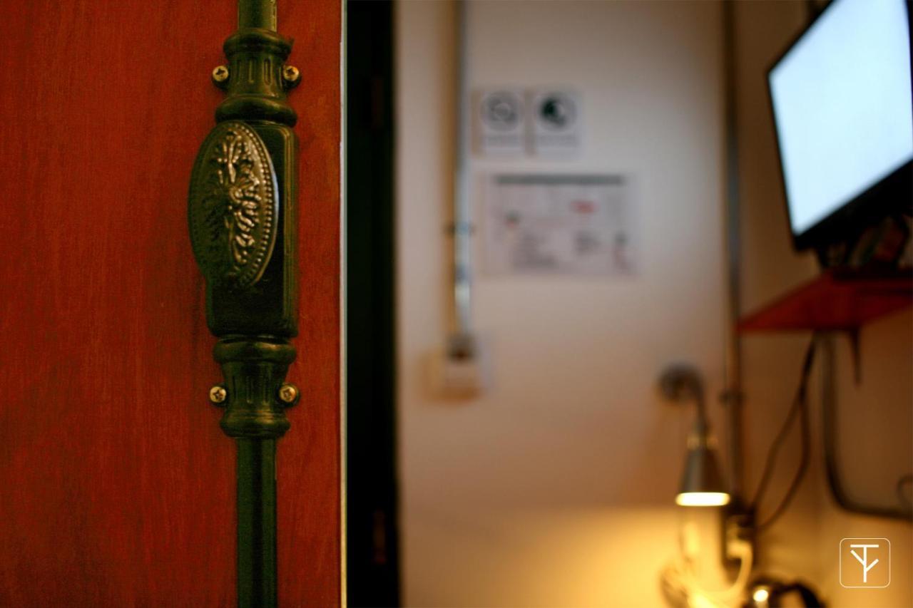T-Boutique Hostel - Hua Lamphong Bangkok Exterior photo